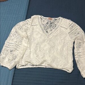 Elegant White Lace Women's Top